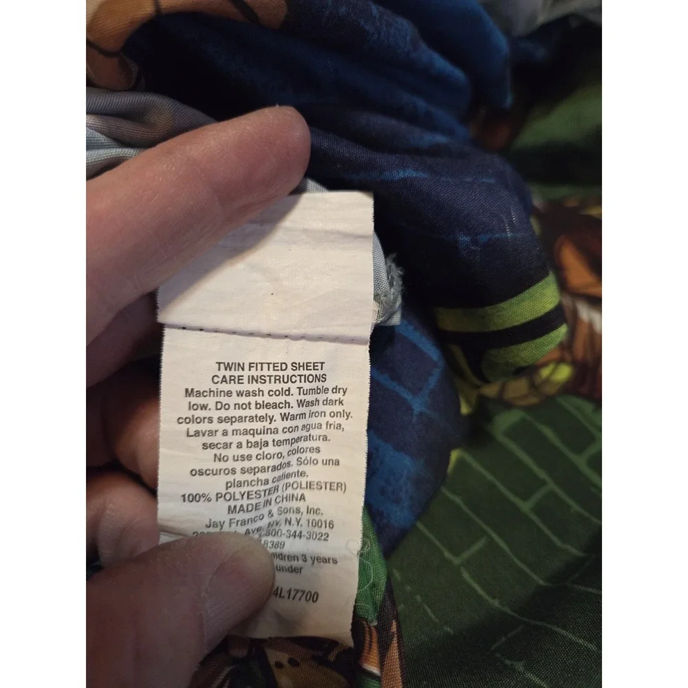 2014 Teenage Mutant Ninja Turtle Twin Sheets Plus 2 Toys